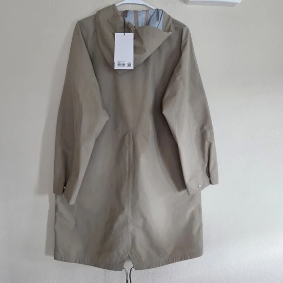 Lululemon Waterproof Fishtail Rain Coat Size Small NWT $298 Sheer Oak - Picture 4 of 16